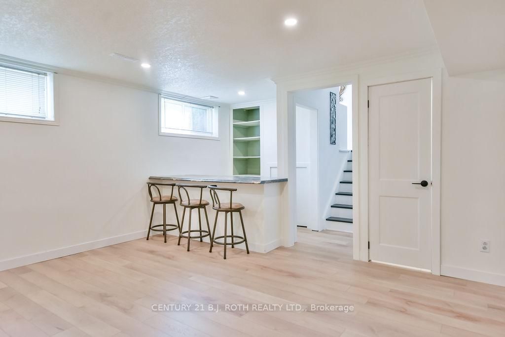 32 Lonsdale Place • Barrie, ON photo 23