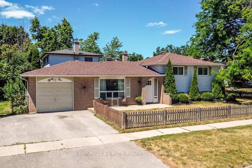 32 Lonsdale Place • Barrie, ON photo 28