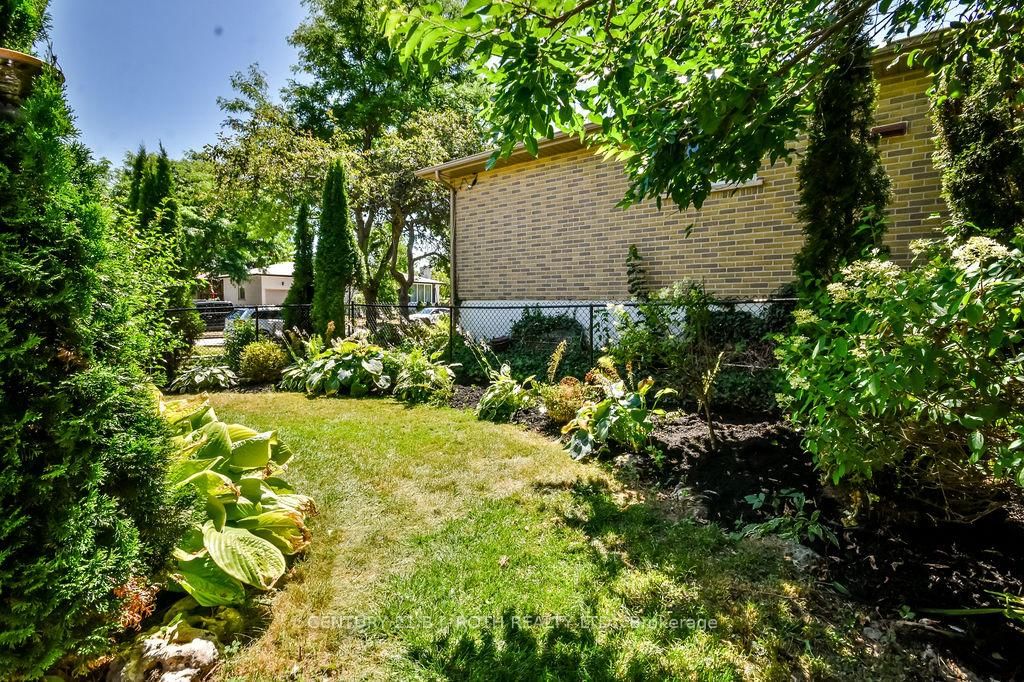 32 Lonsdale Place • Barrie, ON photo 33
