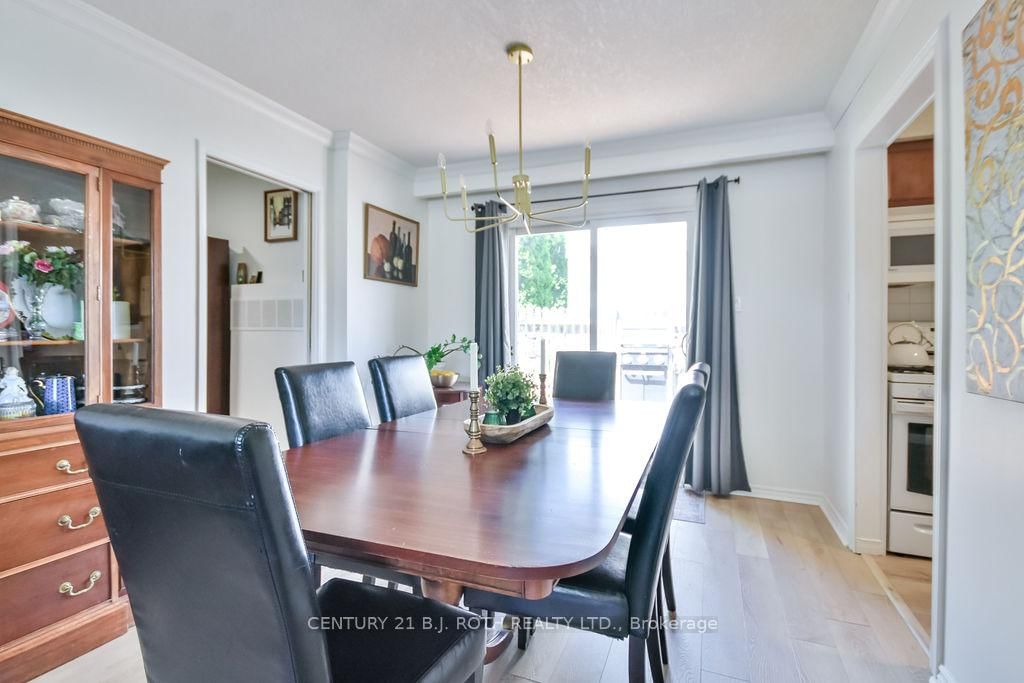 32 Lonsdale Place • Barrie, ON photo 9
