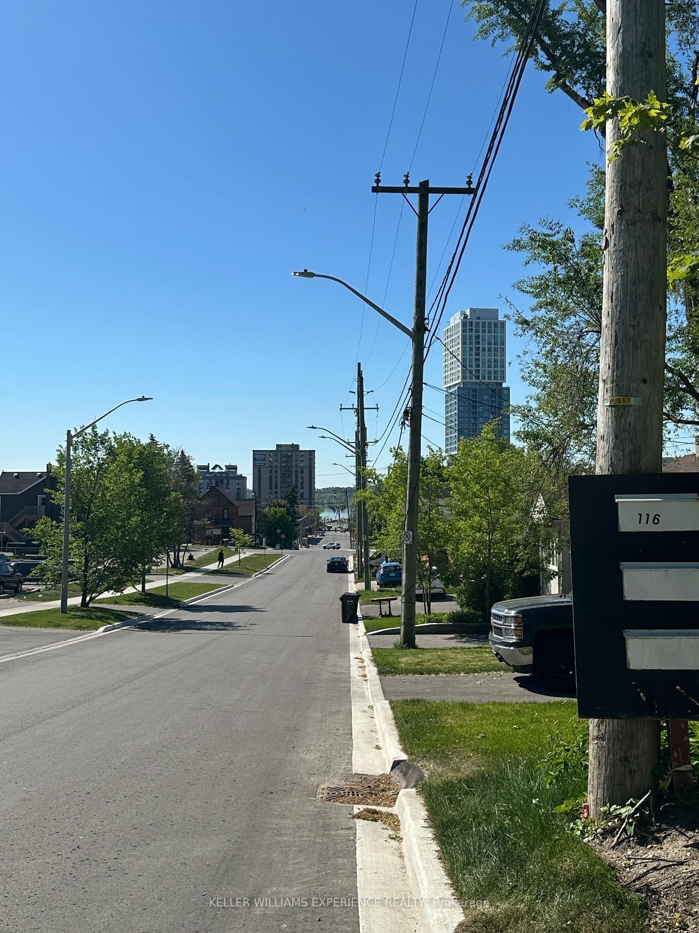 116 Maple Avenue • Barrie, ON photo 20