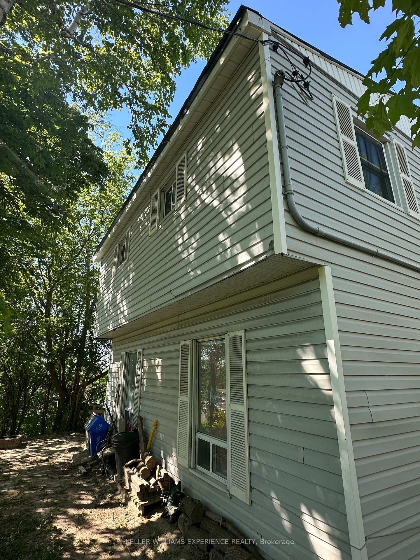 116 Maple Avenue • Barrie, ON photo 8