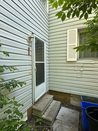 116 Maple Avenue • Barrie, ON photo 9