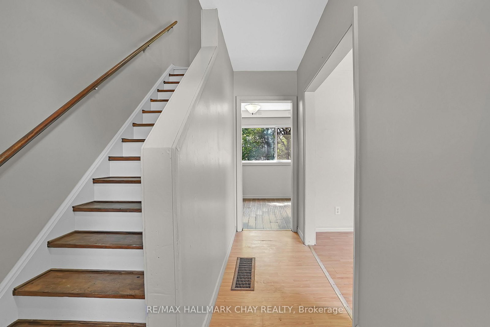 308 Hilda Street • Orillia, ON photo 9