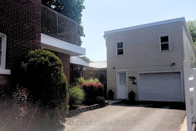 443 Elizabeth Street • Midland, ON photo 3