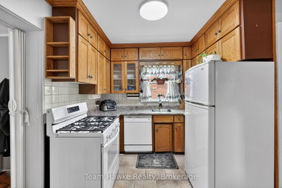 443 Elizabeth Street • Midland, ON photo 7