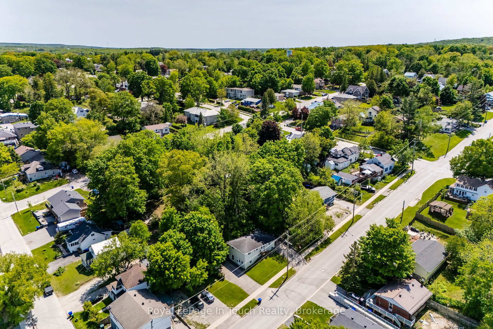 679 Montreal Street • Midland, ON photo 2