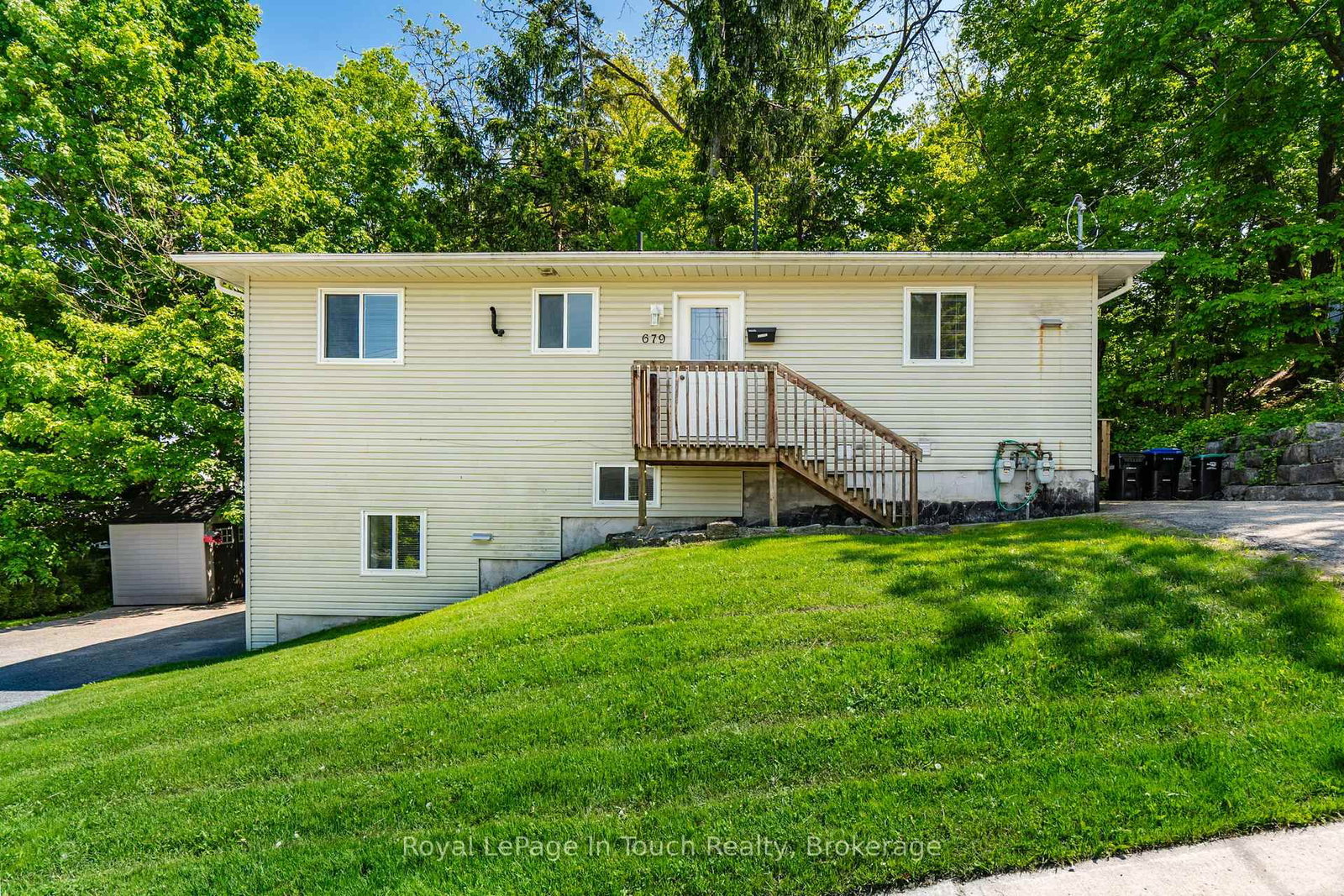 679 Montreal Street • Midland, ON photo 3