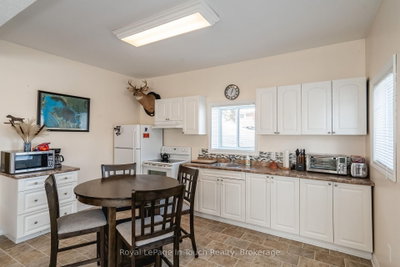 679 Montreal Street • Midland, ON photo 9