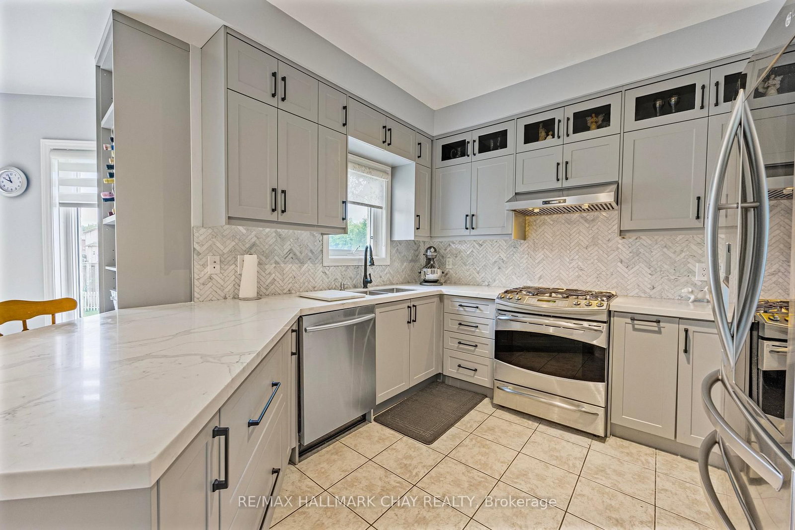 66 Penvill Trail • Barrie, ON photo 5
