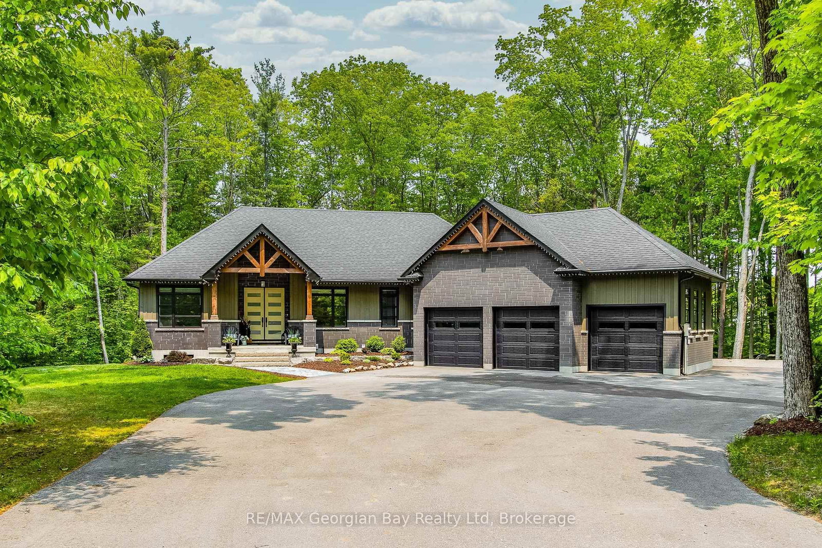 50 Windermere Circle • Tay, ON photo 1