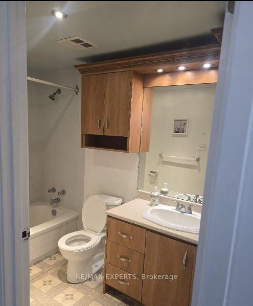 120 Bell Farm Road, Unit 210
