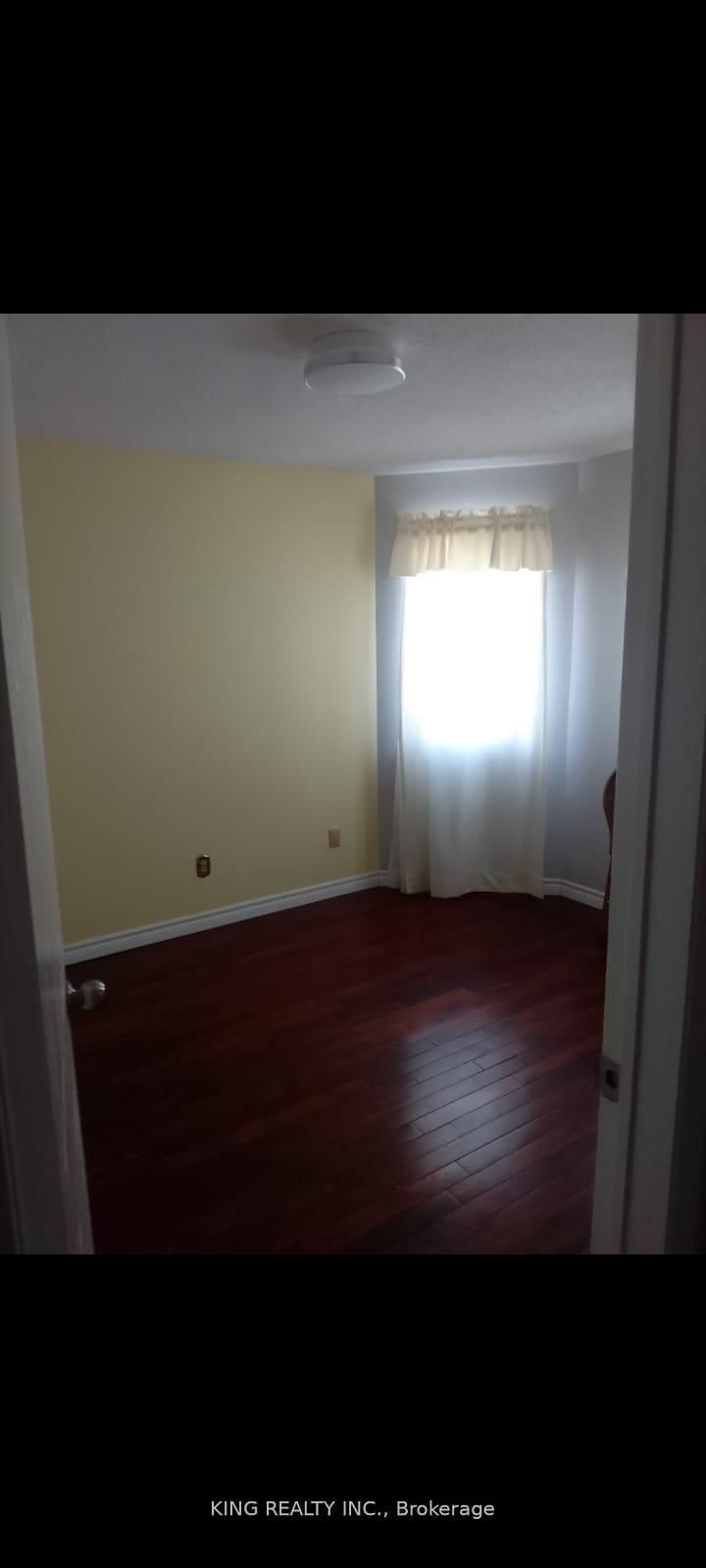 139 Livingstone Street • Barrie, ON photo 16