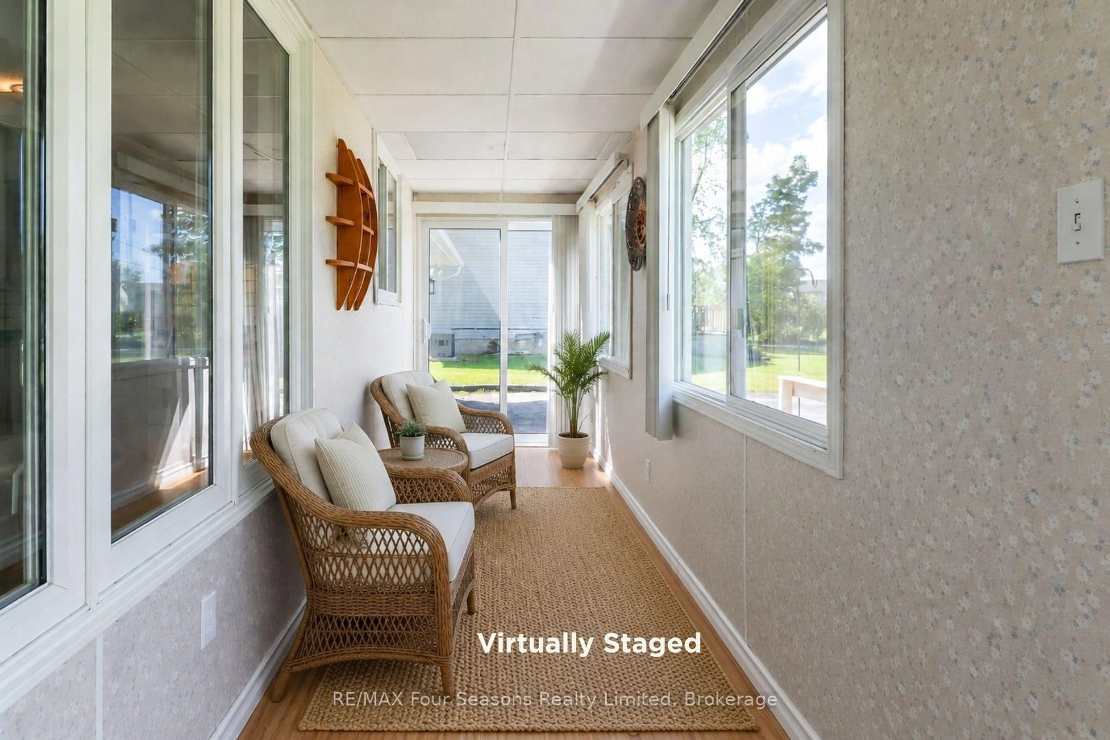 Listing Image 9