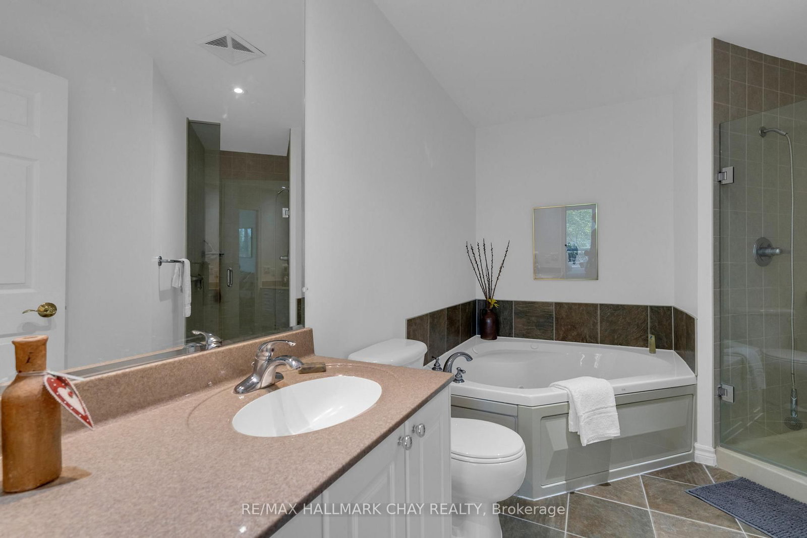 6 Toronto Street • #307 • Barrie, ON photo 25