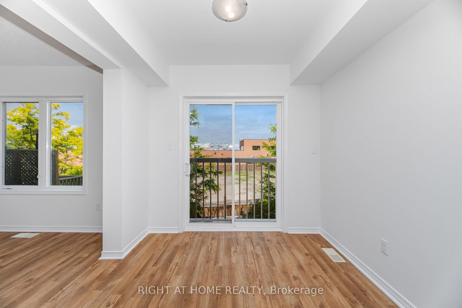 23 Peartree Court • Barrie, ON photo 18