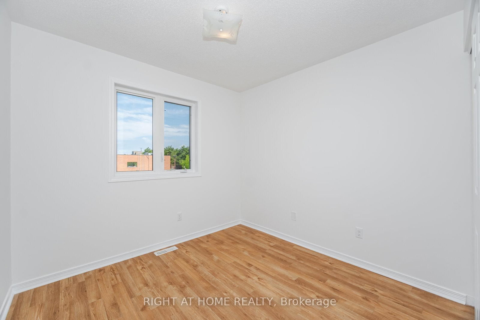 23 Peartree Court • Barrie, ON photo 28