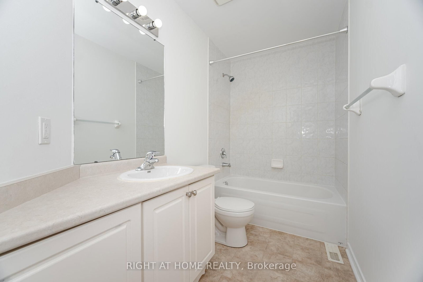 23 Peartree Court • Barrie, ON photo 30
