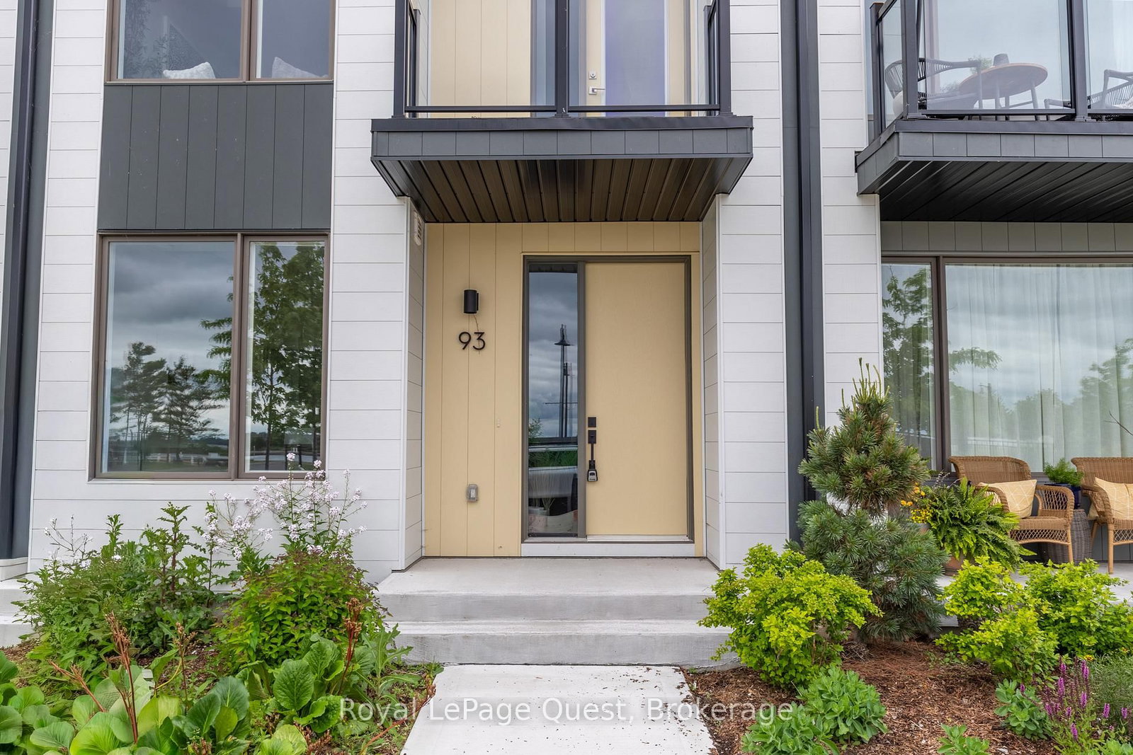 93 Lightfoot Drive • Orillia, ON photo 4