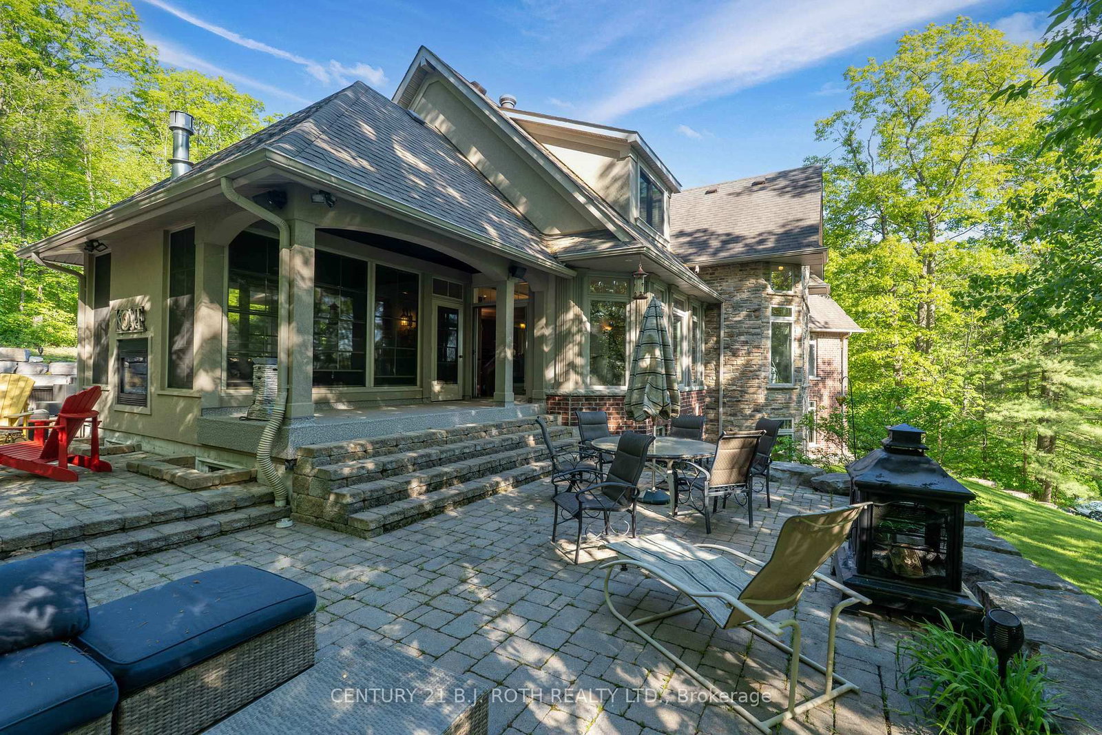 1 PIERCE Court • Springwater, ON photo 14