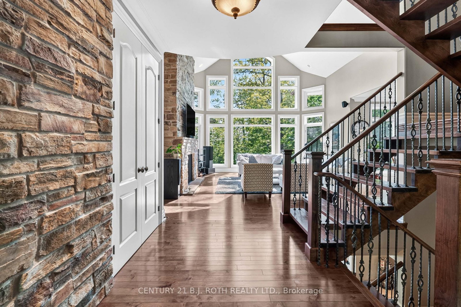 1 PIERCE Court • Springwater, ON photo 17