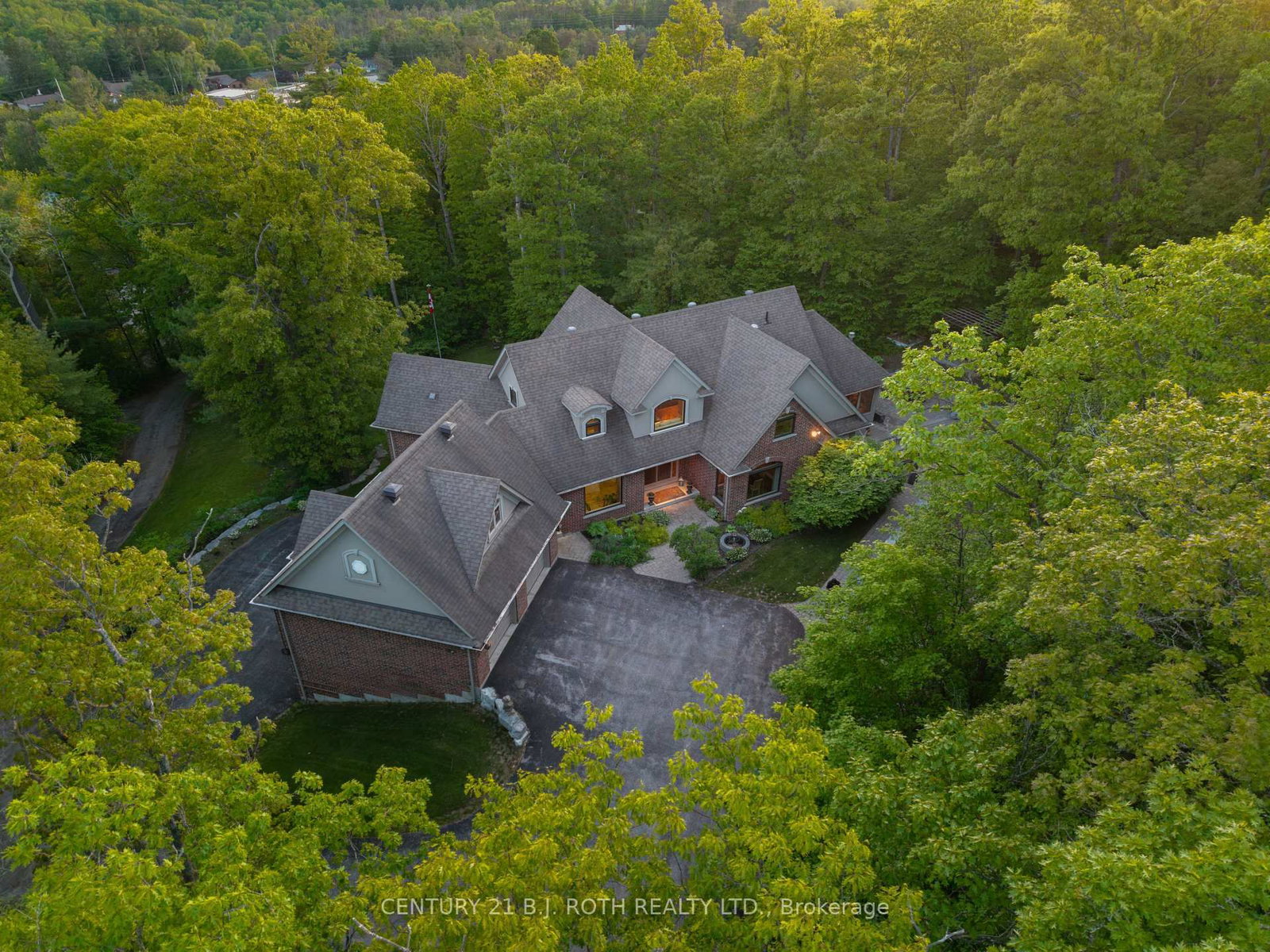 Listing Image 6