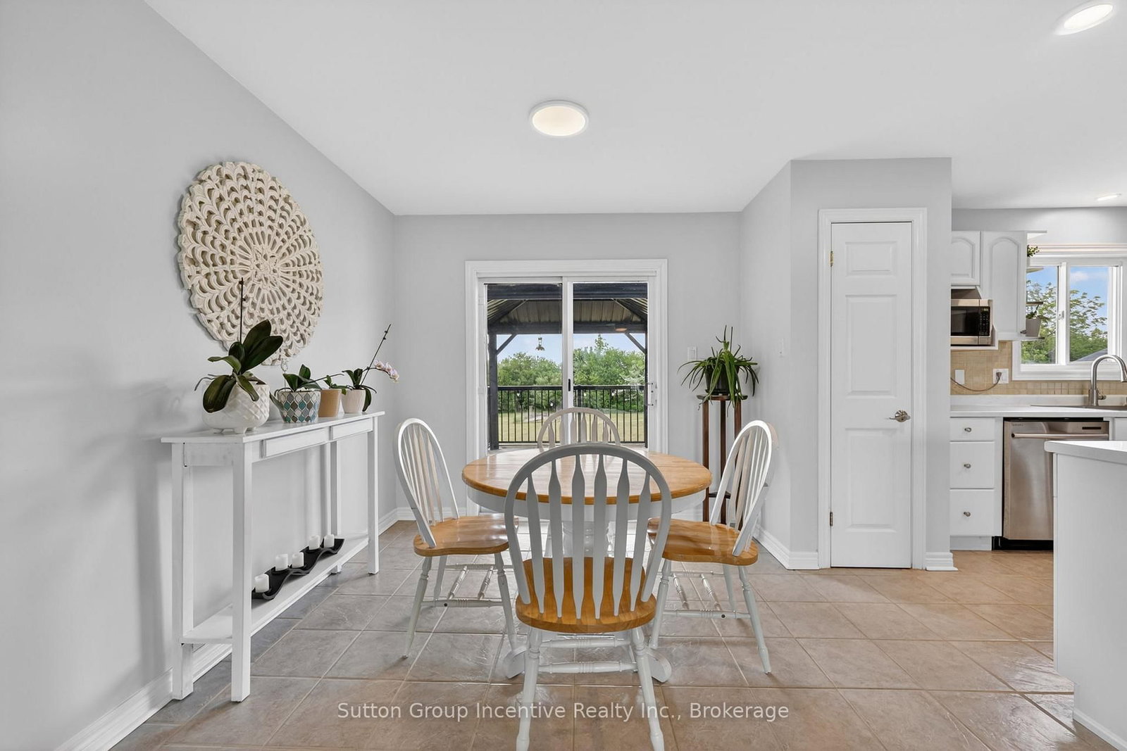 5 Marl Creek Drive • Springwater, ON photo 13