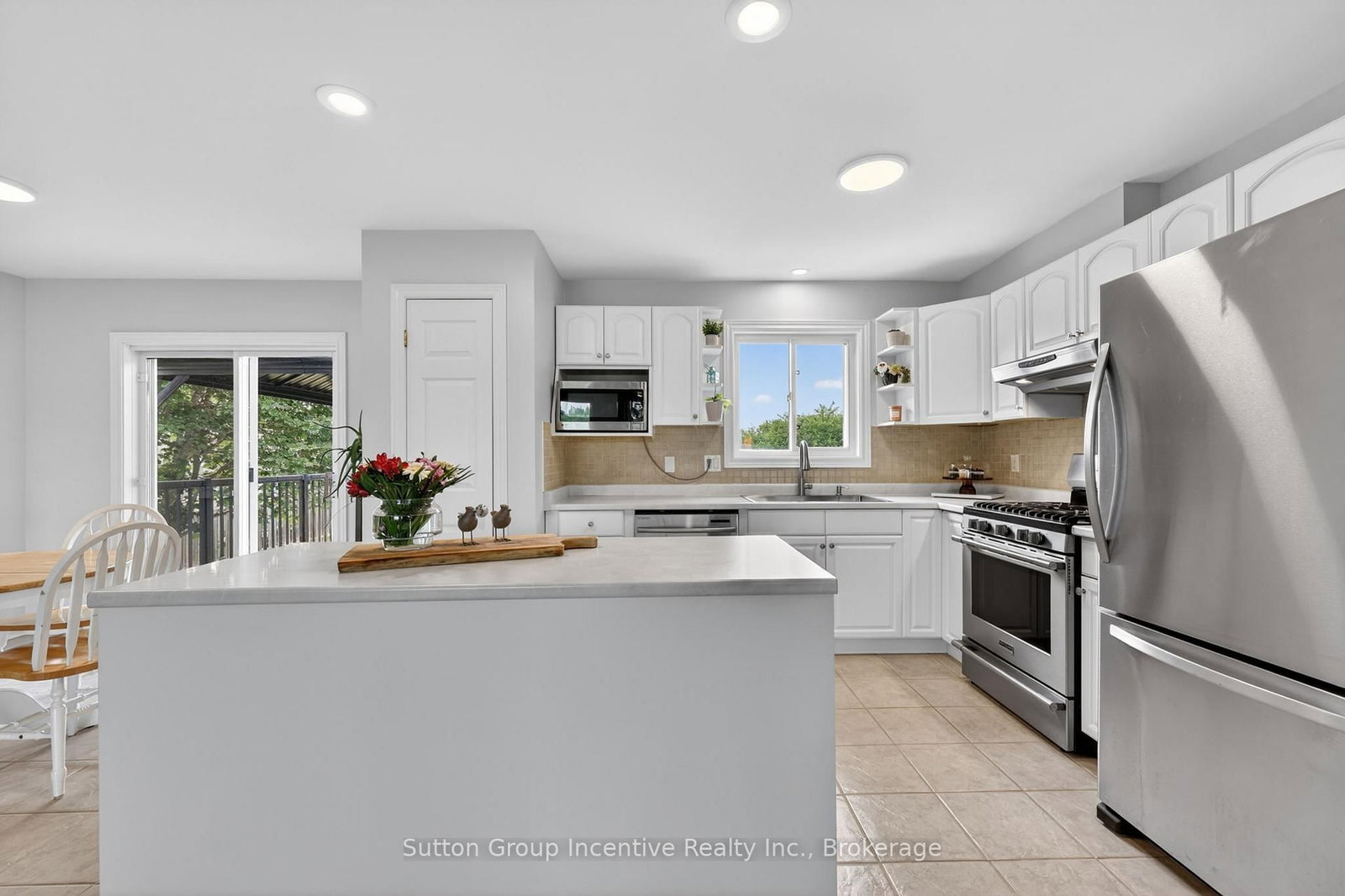5 Marl Creek Drive • Springwater, ON photo 16