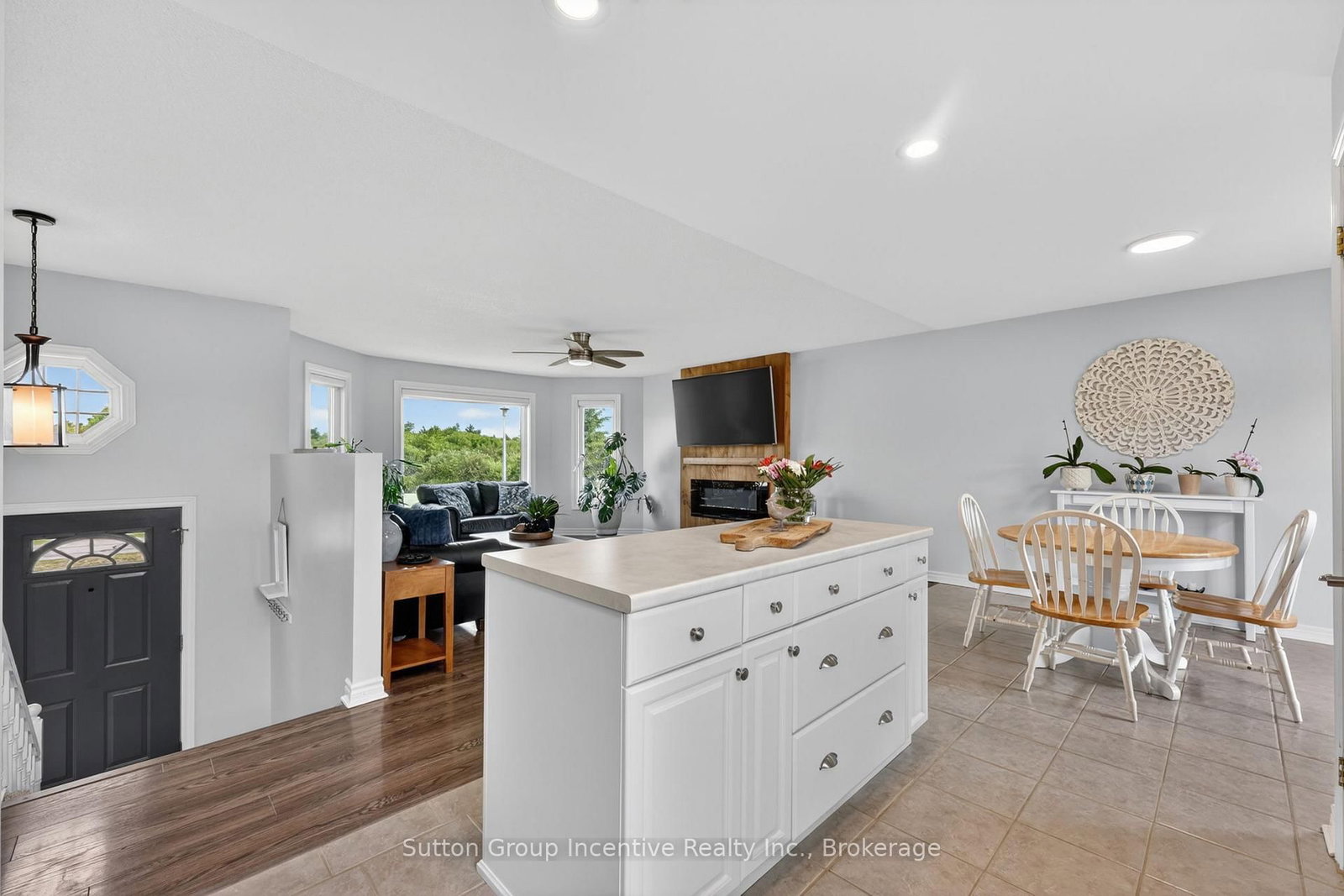 5 Marl Creek Drive • Springwater, ON photo 19