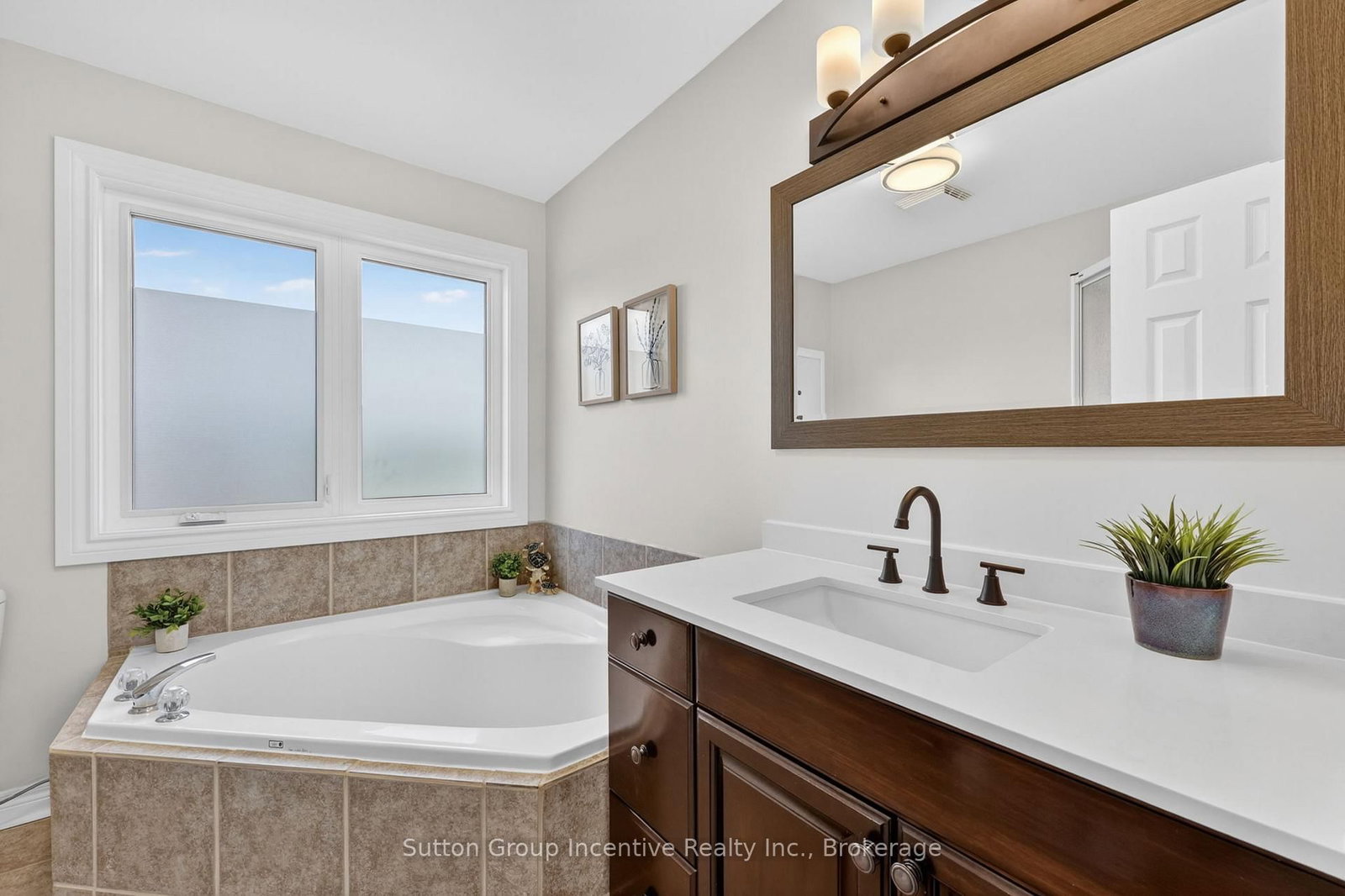 5 Marl Creek Drive • Springwater, ON photo 22