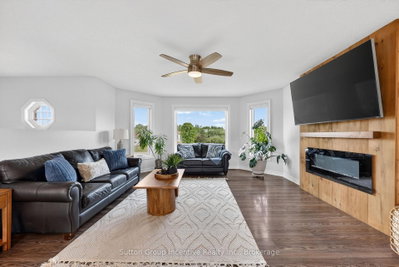 5 Marl Creek Drive • Springwater, ON photo 9