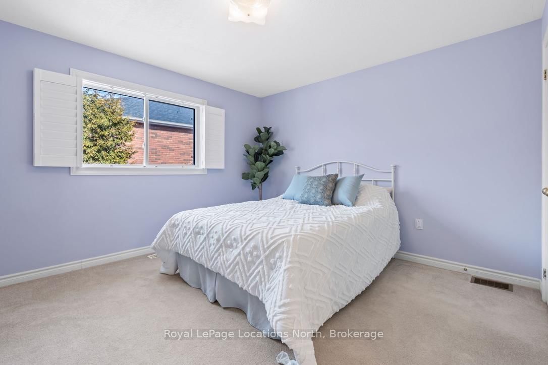 83 White Elm Road • Barrie, ON photo 13