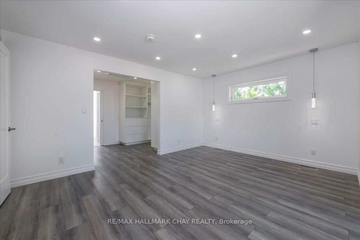 69 Rodney Street • Barrie, ON photo 15