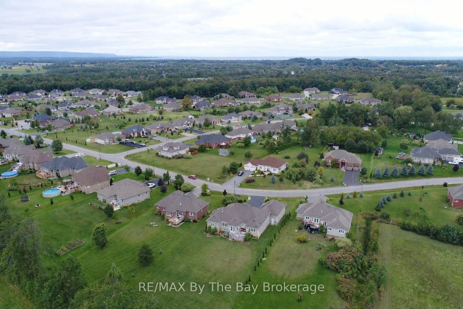 18 Maple Drive • Wasaga Beach, ON photo 45