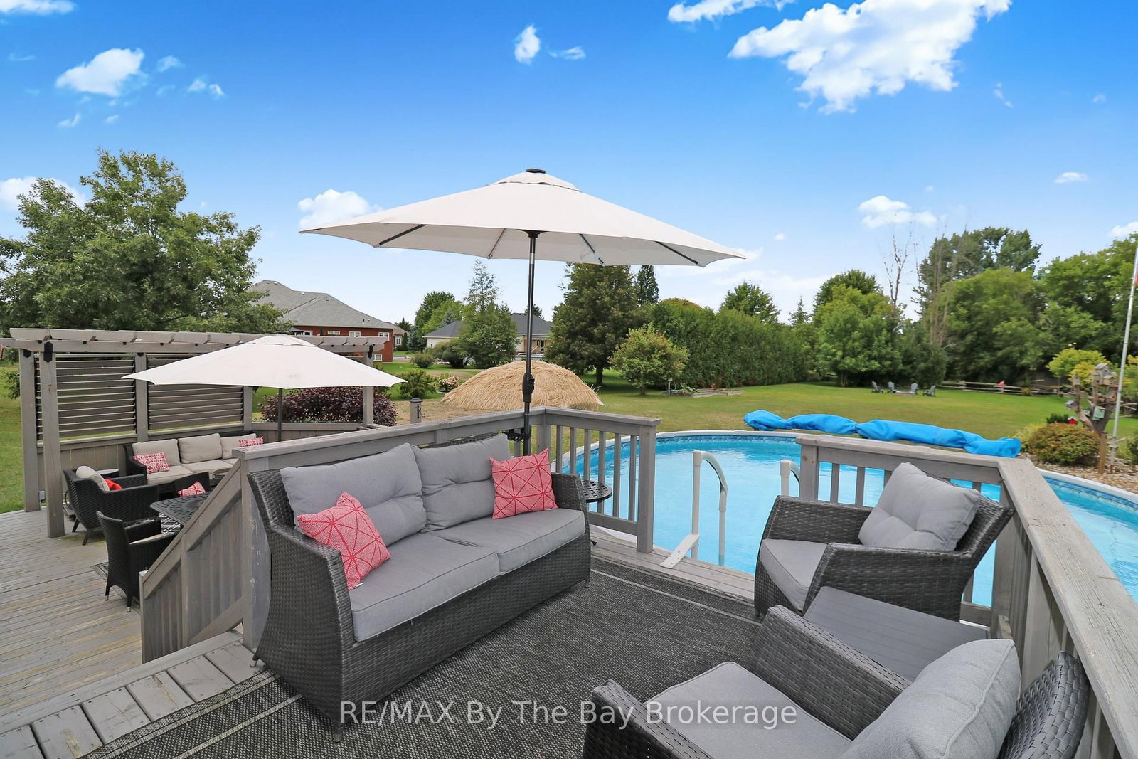 18 Maple Drive • Wasaga Beach, ON photo 5