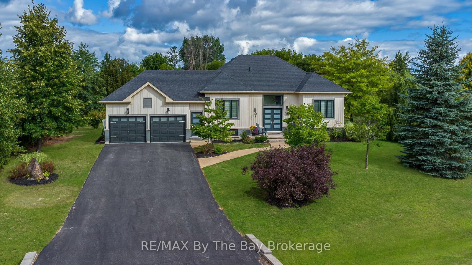 18 Maple Drive • Wasaga Beach, ON photo 8