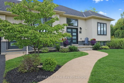 18 Maple Drive • Wasaga Beach, ON photo 9
