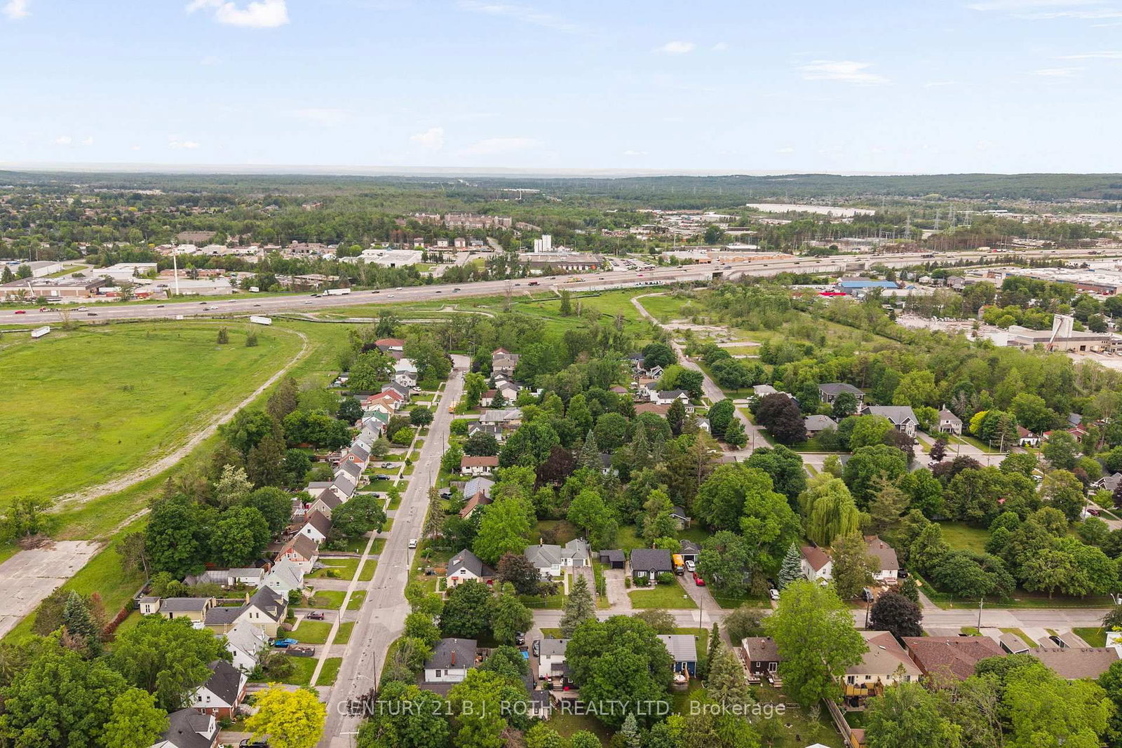 52 Marcus Street • Barrie, ON photo 29