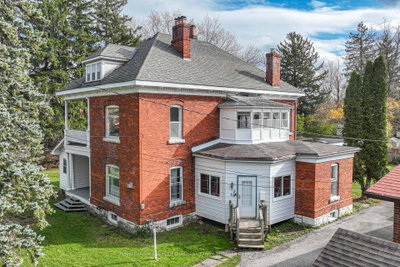 1 Sturgeon Bay Road