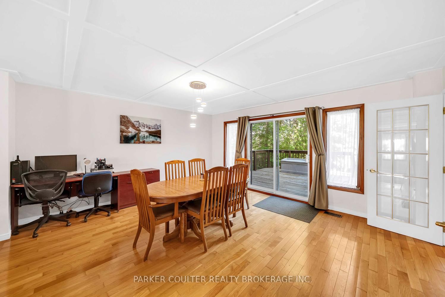 Listing Image 9
