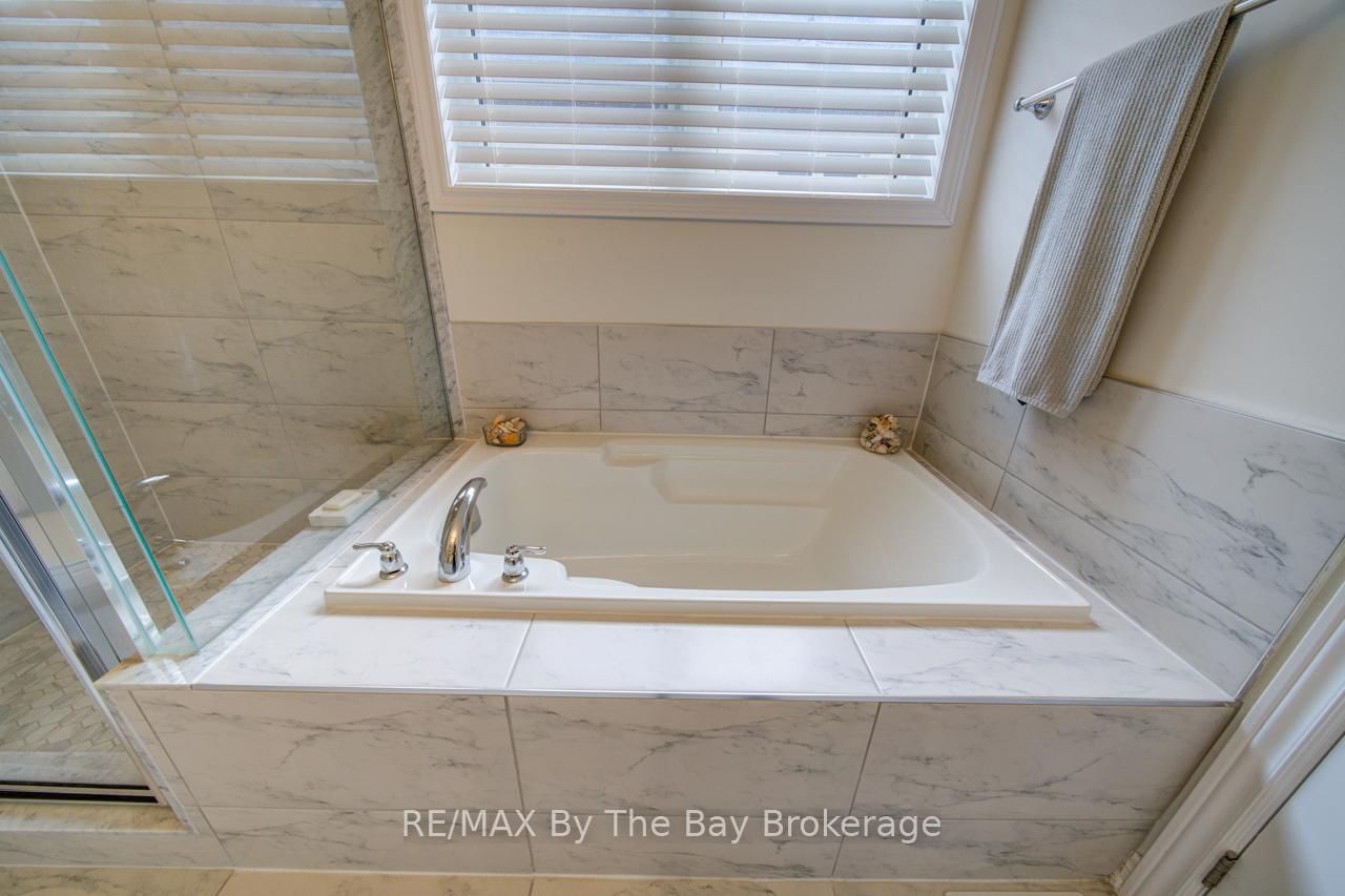 43 Fawndale Crescent • Wasaga Beach, ON photo 15