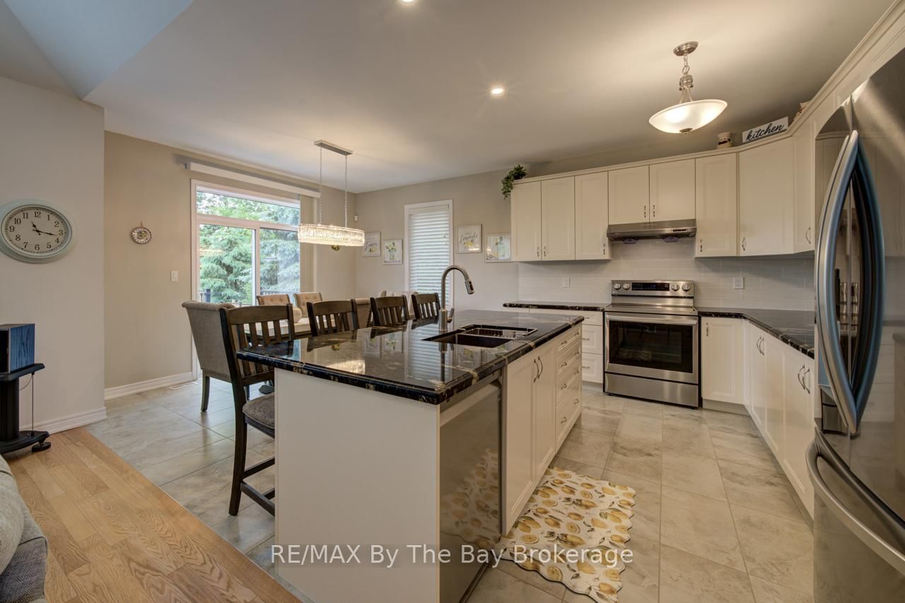 43 Fawndale Crescent • Wasaga Beach, ON photo 19