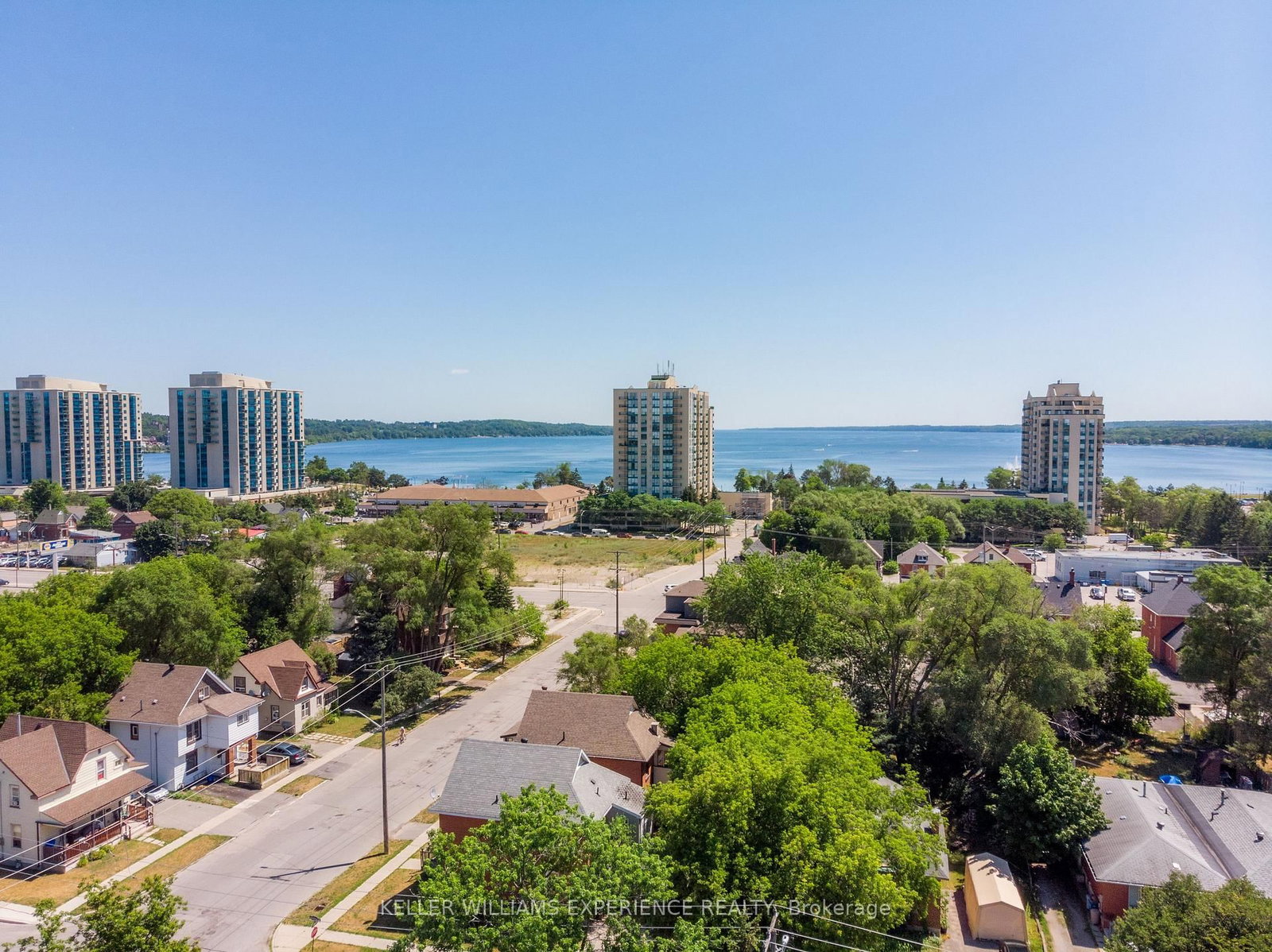 Unit #3 - 74 Sanford Street, Barrie 2