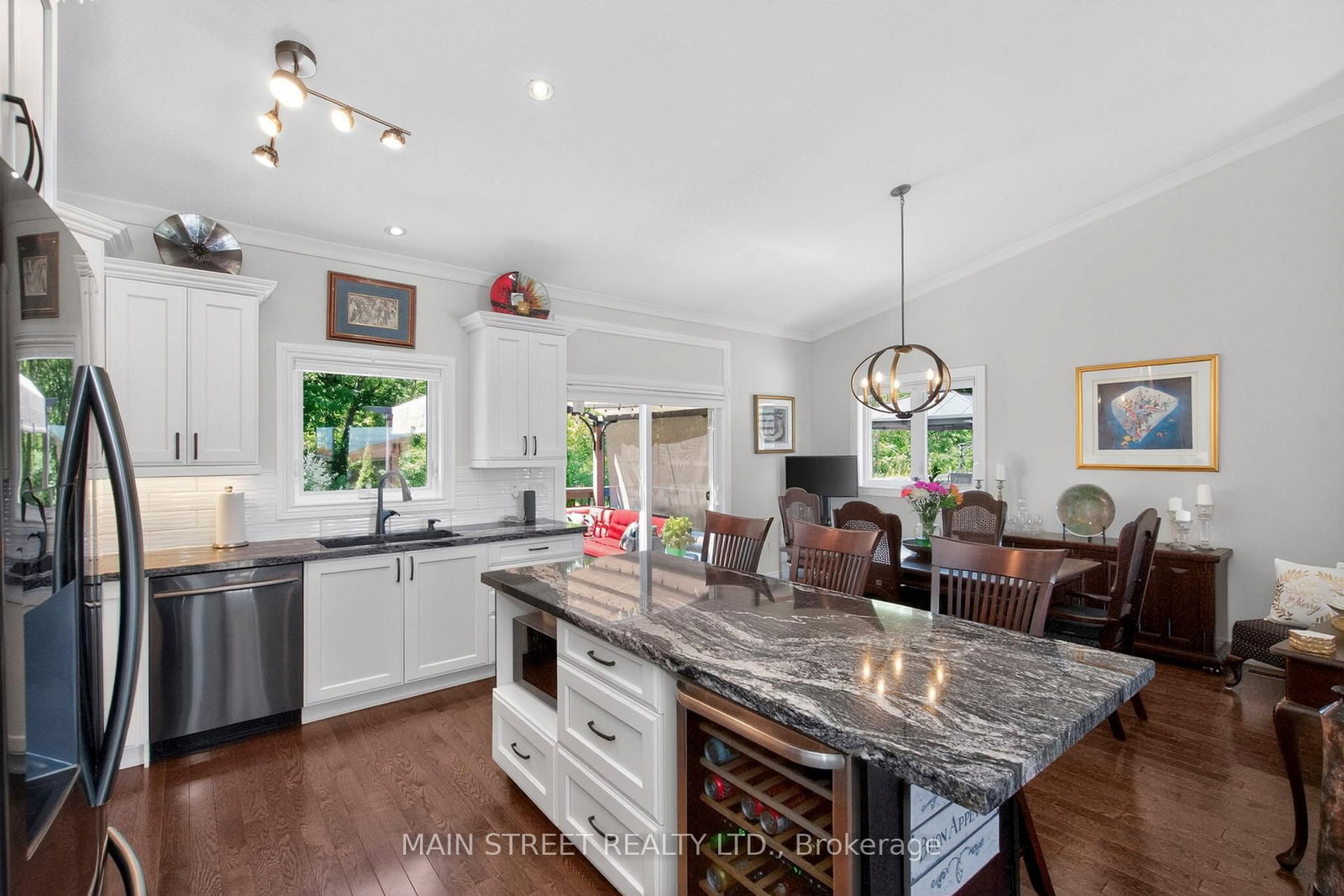 644 Taylor Drive • Midland, ON photo 11