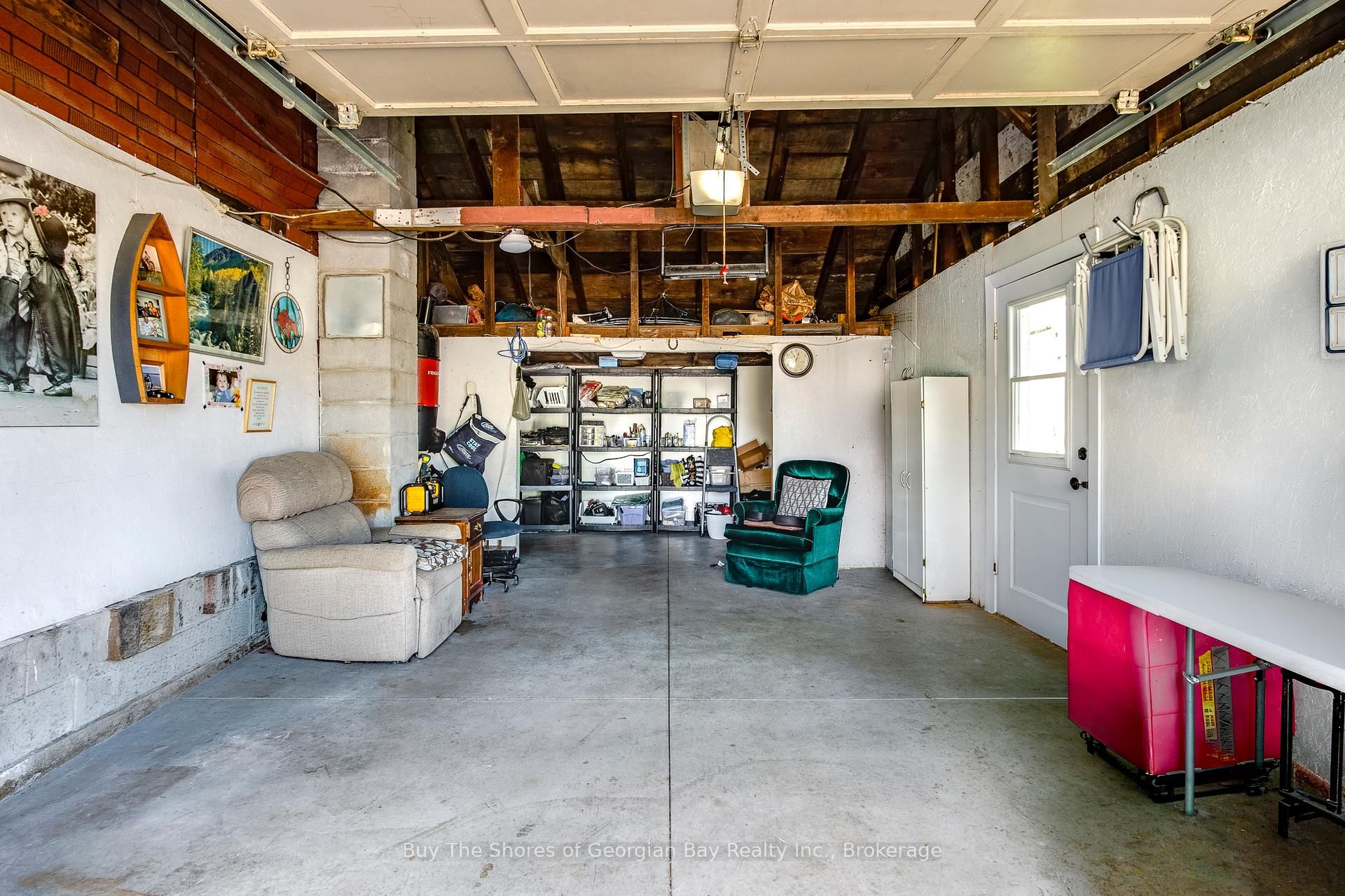 17 Balm Beach Road E