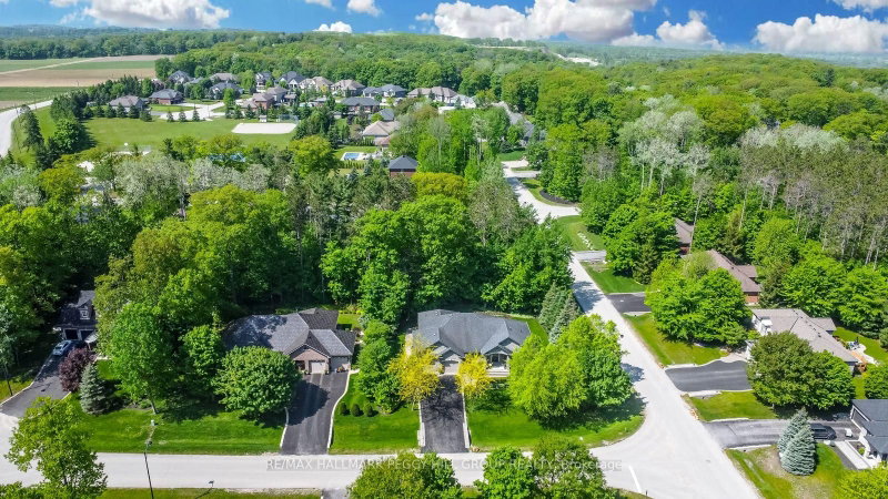 2 Hilltop Court
