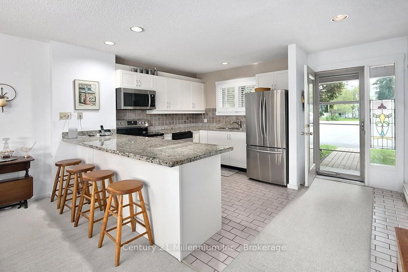 500 Oxbow Crescent
