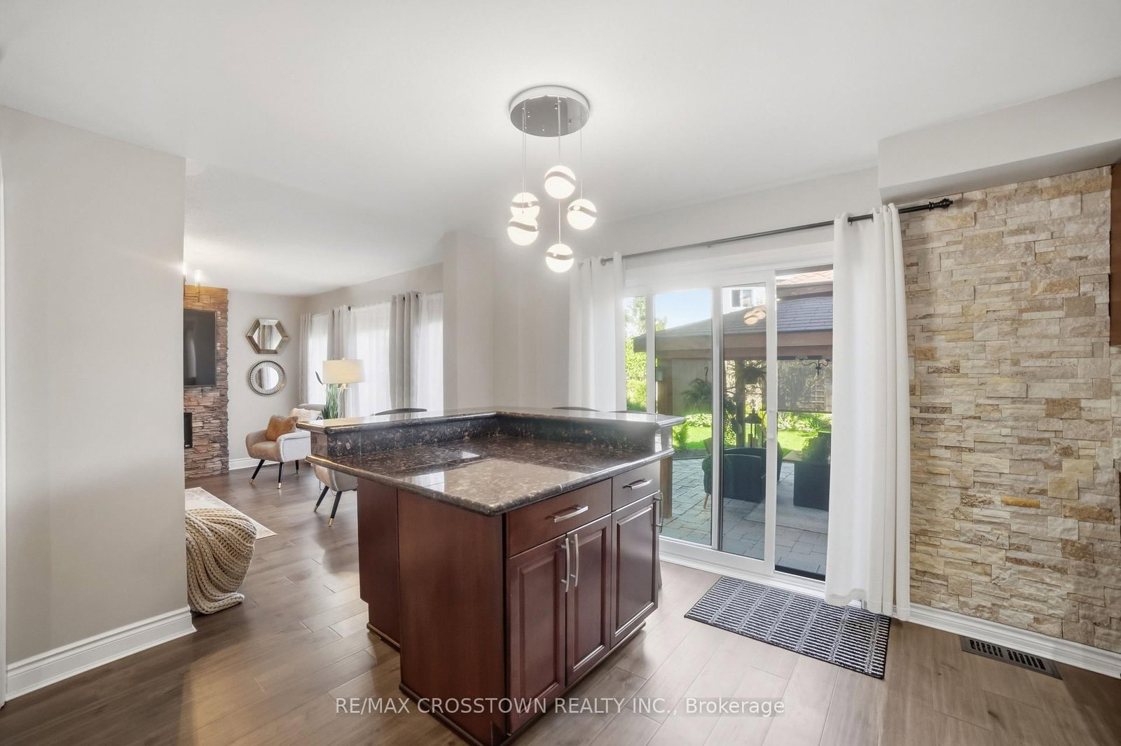 17 Counsellor Terrace • Barrie, ON photo 11