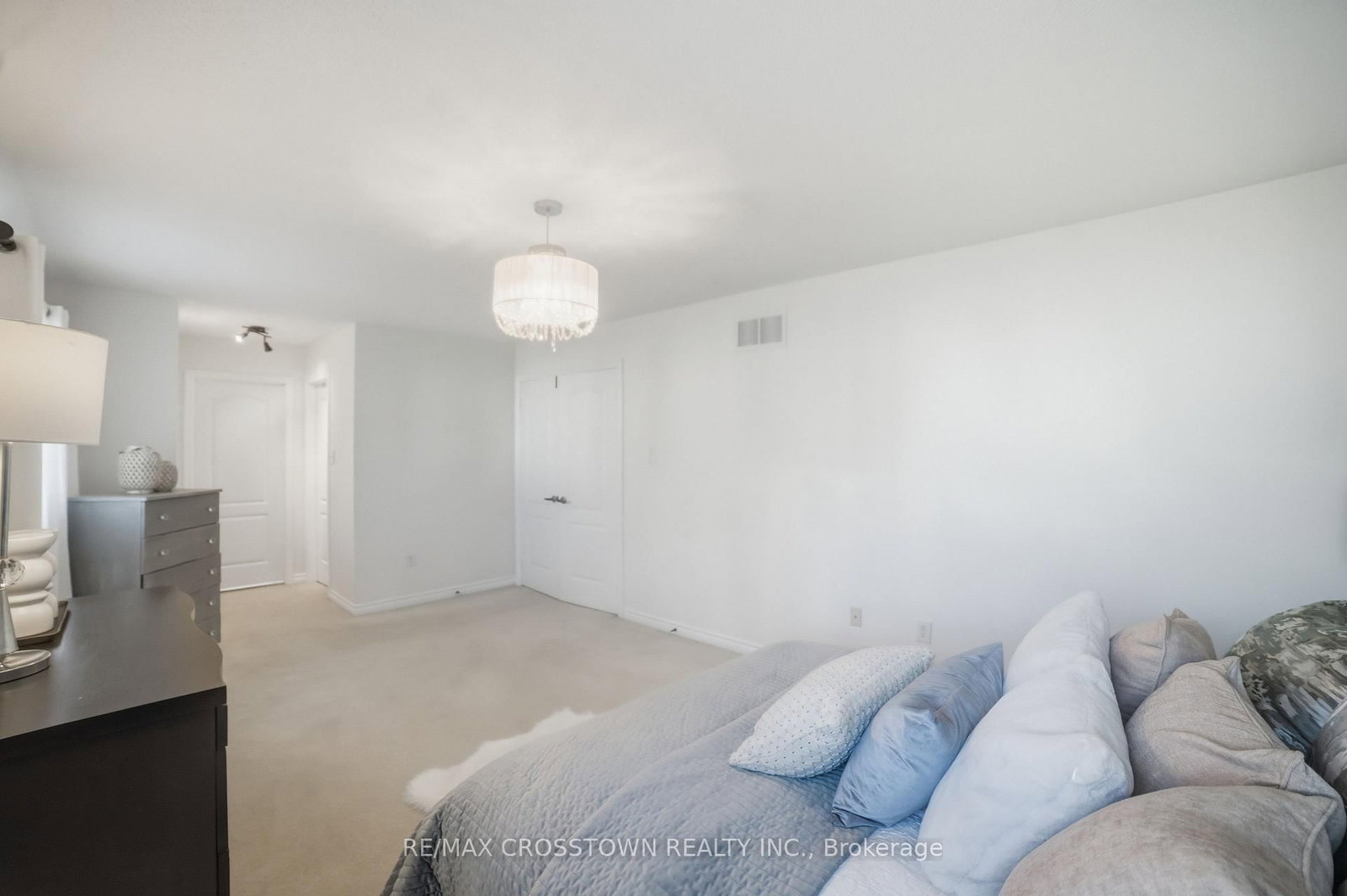 17 Counsellor Terrace • Barrie, ON photo 18