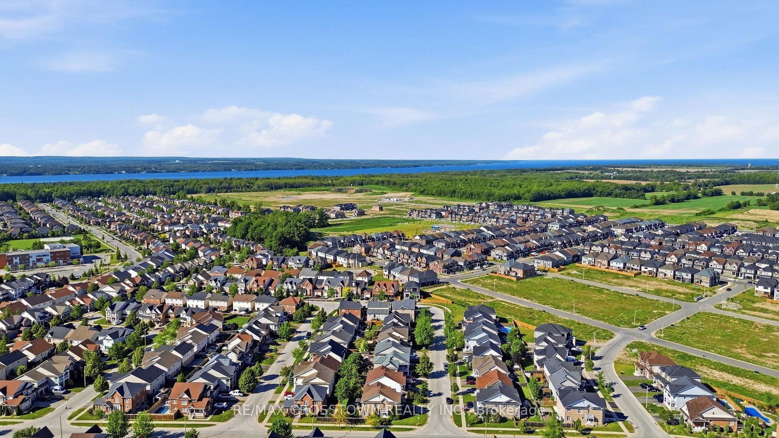 17 Counsellor Terrace • Barrie, ON photo 43